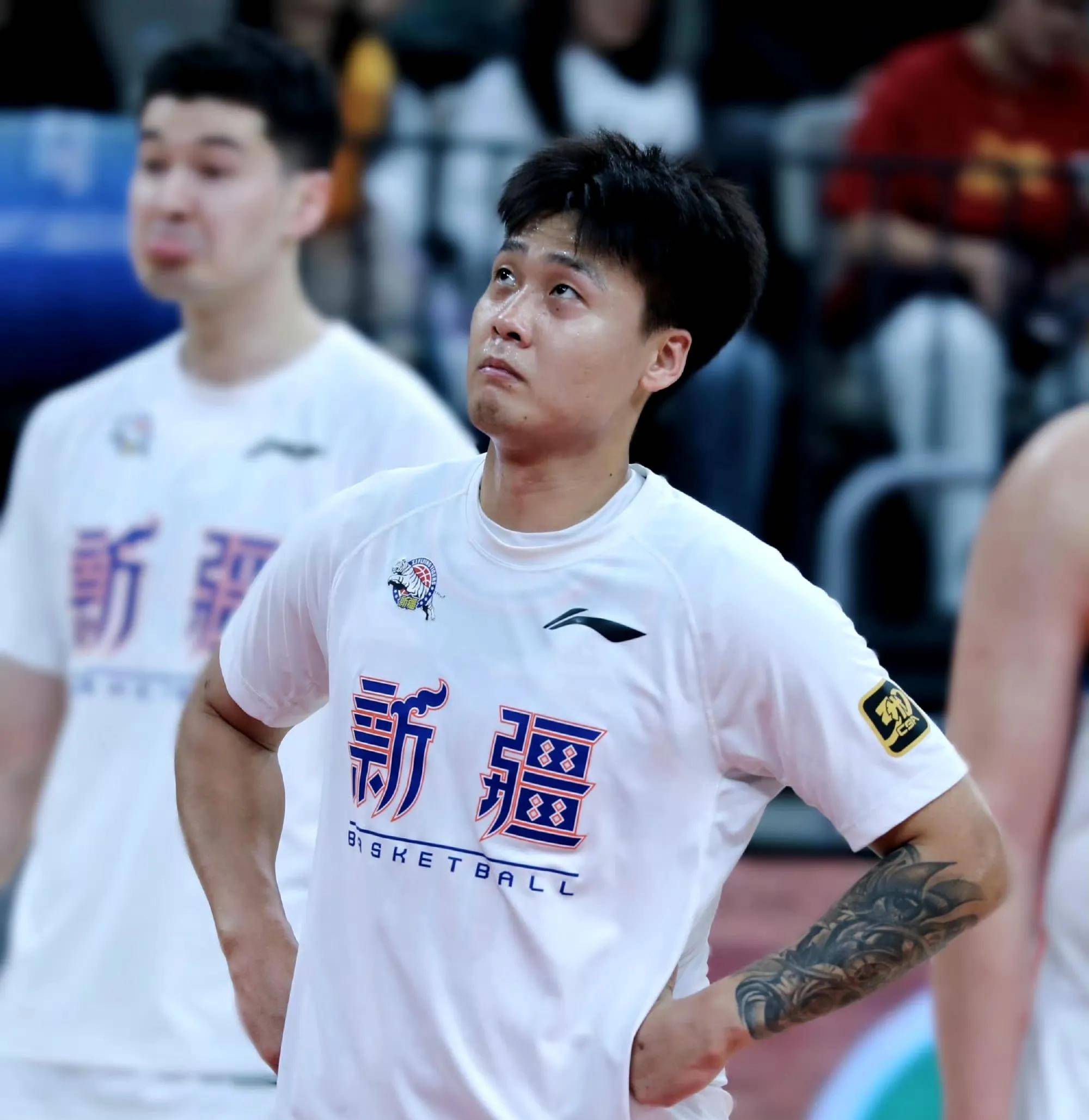 赛前新疆广汇调整名单以备CBA季后赛；回应争议环节打磨；气氛紧张；更衣室氛围转暖的简单介绍-金年会登录入口