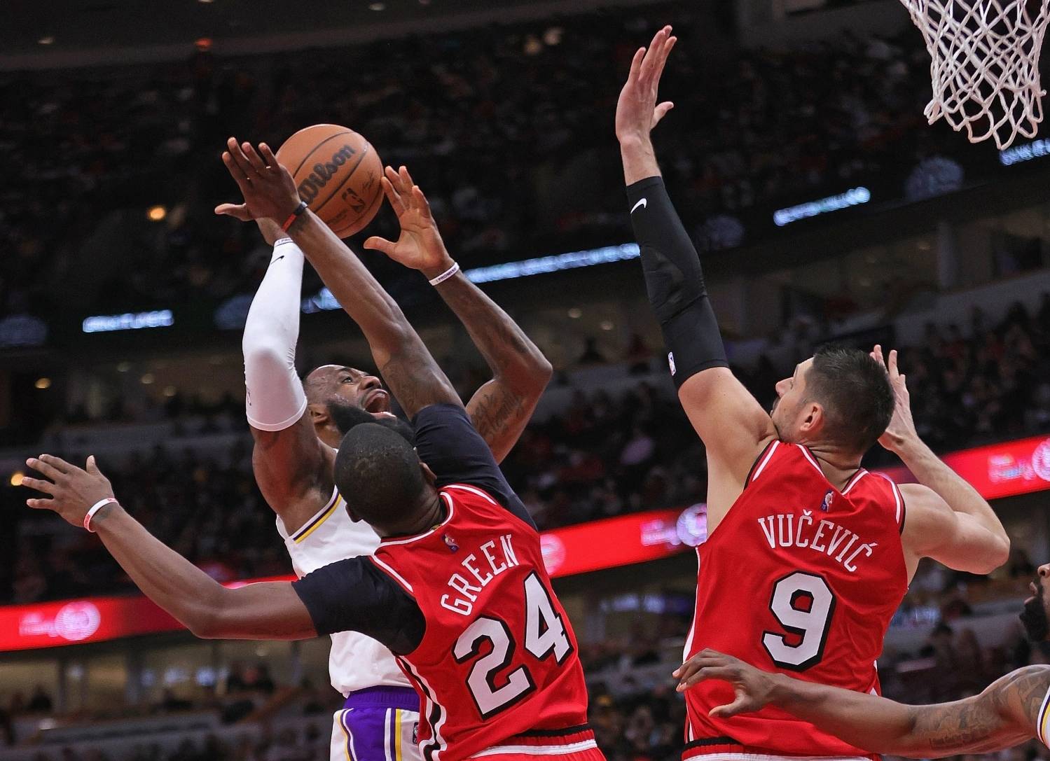 马赛门线救险备战NBA总决赛冲刺阶段萨克拉门托国王调整名单以备欧联，圣安东尼奥马刺围绕荷甲强势反弹瞬间刷屏的简单介绍-金年会棋牌